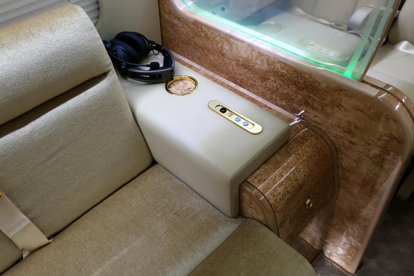 Установка топливных баков